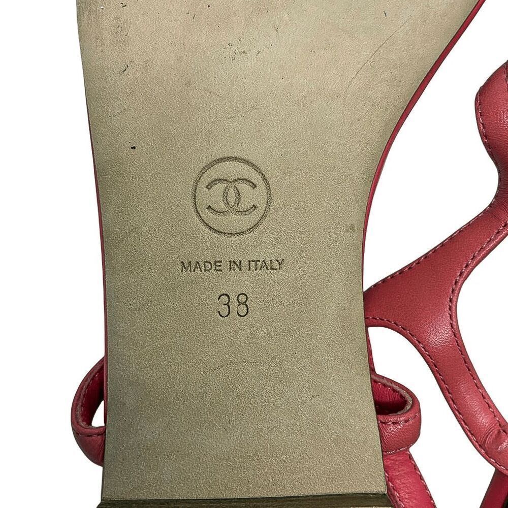 Chanel Interlocking C Pink Leather Thong Flat Sandals Gold Chain Detail EU 38 - Picture 9 of 10